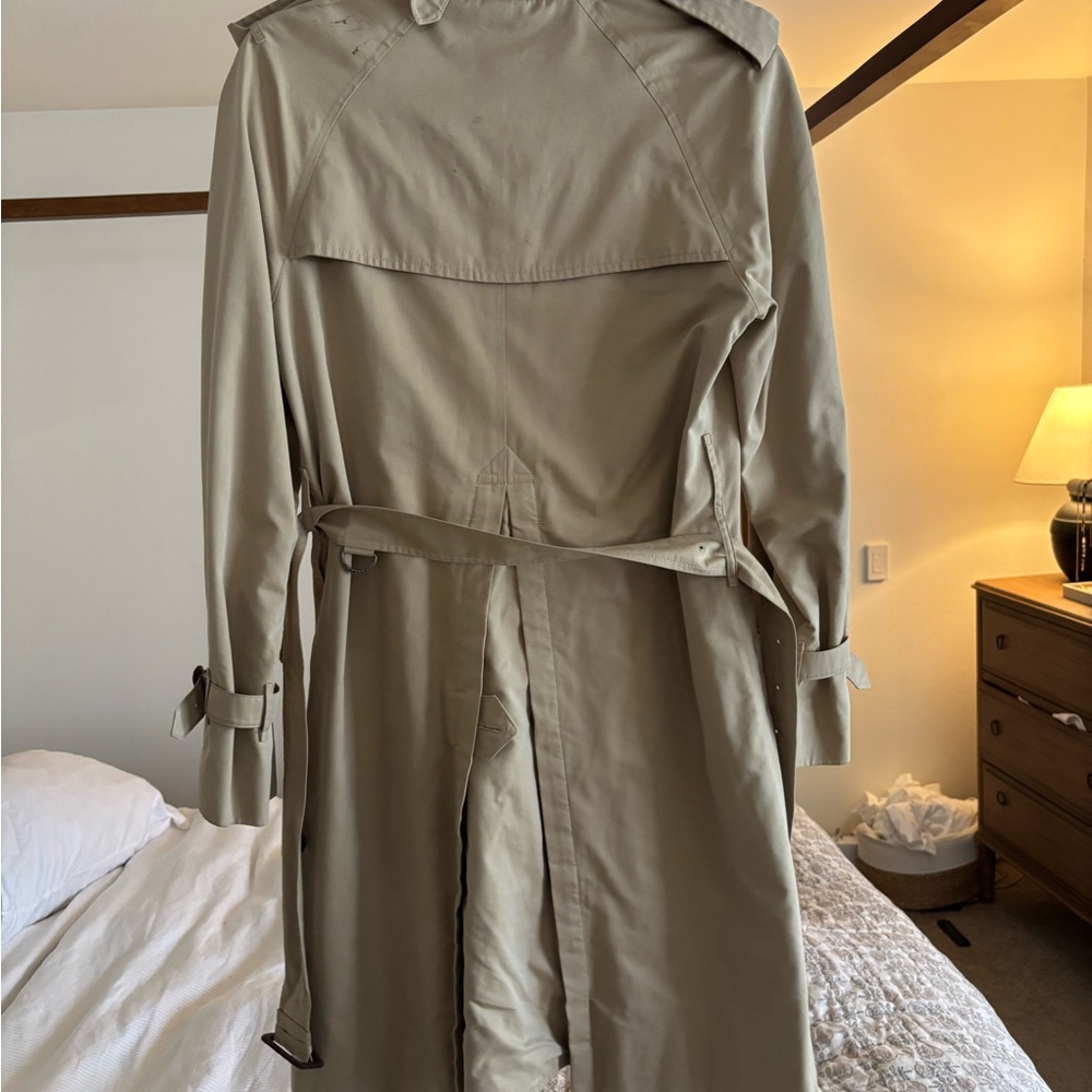 Burberry Khaki Trench Coat with Signature Check Lining - Picture 3 of 16